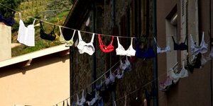 Η Γαλλία είναι η χώρα με τον μεγαλύτερο αριθμό γυναικών που δεν φορούν σουτιέν