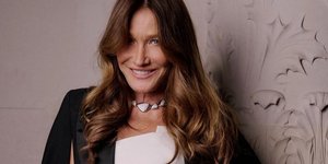 Η πρώην πρώτη κυρία της Γαλλίας Κάρλα Μπρούνι