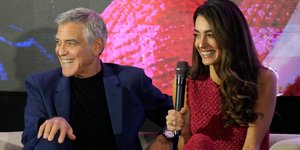 Τζορτζ Κλούνεϊ και Αμάλ Αλαμουντίν σε πρόσφατη δημόσια εμφάνισή τους στις Φιλιππίνες