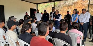 Ελεύθεροι αφέθηκαν 28 όμηροι ανταρτών στη Κολομβία 