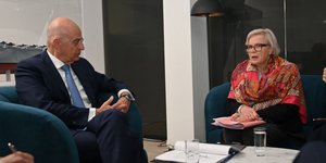 Ο Νίκος Δένδιας με τη Γαλλίδα ομόλογό του, Κατρίν Βοτρίν