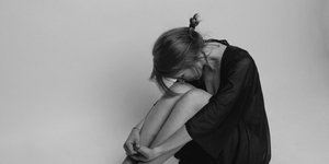 Ακμή, ψωρίαση, έκζεμα: Πώς τα δερματικά προβλήματα επηρεάζουν την ψυχική υγεία