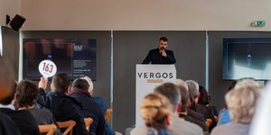 Στιγμιότυπο από τη δημοπρασία κρασιών