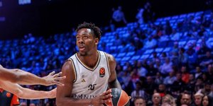 Δεύτερη σερί νίκη η Ντουμπάι