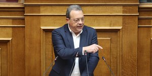 Ο Σωκράτης Φάμελλος στη Βουλή μιλάει για τους αγρότες