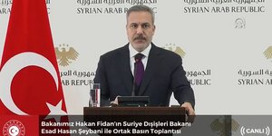Απρόοπτο σε συνέντευξη Τύπου του Χακάν Φιντάν στη Δαμασκό 