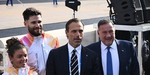 Σε εξέλιξη στο Καλλιμάρμαρο η τελετή παράδοσης της φλόγας στην Ιταλία