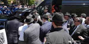 Ξεκίνησαν οι κηδείες των θυμάτων της φονικής επίθεσης σε παραλία του Σίδνεϊ