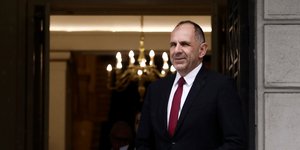 Συνάντηση του Γιώργου Γεραπετρίτη με τον πρωθυπουργό και υπουργό Εξωτερικών του Κατάρ στη Ντόχα