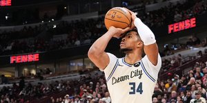 Γιάννης Αντετοκούνμπο