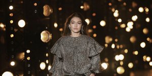 Τζιν για τις γιορτές -Αυτές οι 12 επιλογές θα σε πείσουν να αφήσεις στην άκρη τα φορέματα