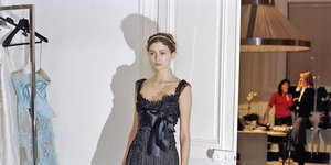 Λάμψη χωρίς υπερβολικό shimmer: Πώς να πετύχετε το look