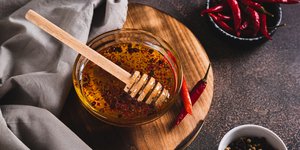 Hot honey sauce / Φωτογραφία: Shutterstock