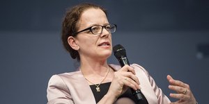 Η Ιζαμπέλ Σνάμπελ, μέλος του Εκτελεστικού Συμβουλίου της ΕΚΤ