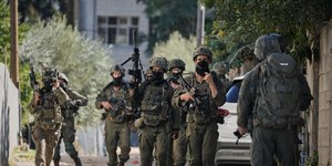 Ο ισραηλινός στρατός ανακοίνωσε ότι σκότωσε μαχητή της ιρανικής Δύναμης Κουντς με πλήγμα στον Λίβανο