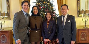 Η Κέιτι Πέρι ποζάρει σαν «Πρώτη Κυρία» στο πλευρό του Τριντό