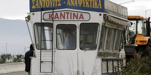 Γιατί εξαφανίστηκαν οι καντίνες από τους δρόμους Αθήνας -Τι απέγιναν τα διάσημα στέκια της πρωτεύουσας