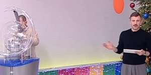 Κόλλησε το μηχάνημα της κληρωτίδας στο Λόττο