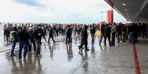 ΚΡΗΤΗ ΑΕΡΟΔΡΟΜΙΟ ΗΡΑΚΛΕΙΟΥ ΑΓΡΟΤΕΣ ΚΤΗΝΟΤΡΟΦΟΙ ΑΠΟΚΛΕΙΣΜΟΣ