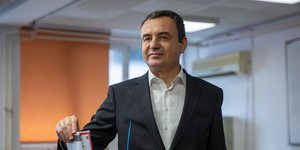 Το κόμμα του πρωθυπουργού Άλμπιν Κούρτι καταγράφει ξεκάθαρο προβάδισμα στις βουλευτικές εκλογές