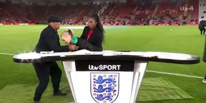 Δημοσιογράφος κατέρρευσε στην διάρκεια ποδοσφαιρικού pregame