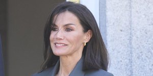 Το μανικιούρ του 2026 είναι κοντό και διαφάνο -Οπως της βασίλισσας Λετίθια