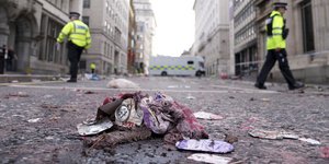 Οι καταθέσεις δεκάδων θυμάτων του οδηγού που έπεσε πάνω στον κόσμο στην παρέλαση της Λίβερπουλ