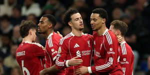 H Λίβερπουλ πήρε τη νίκη με 2-1 επί της Τότεναμ και ανέβηκε στην 5η θέση