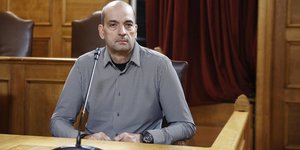 Ο παραγωγός Χρήστος Μαγειρίας σύντροφος της Πόπης Σεμερτζίδου, στην εξεταστική για τον ΟΠΕΚΕΠΕ