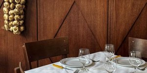 Η παραδοσιακή ταβέρνα «Manari» του Άρη Βεζενέ