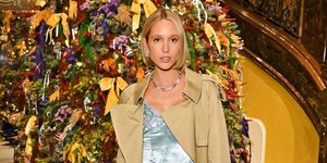 Τι να φορέσετε την παραμονή Πρωτοχρονιάς αν θέλετε να ξεχωρίσετε, σύμφωνα με τη style expert