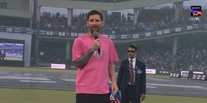 Το μυθικό ποσό που έδωσαν οπαδοί στην Ινδία για μια χειραψία με τον Μέσι