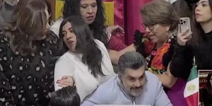  Γυναίκες βουλευτές πιάστηκαν στα χέρια στο κογκρέσο της πόλης του Μεξικού