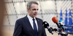 Ο Κυριάκος Μητσοτάκης κάνει δηλώσεις προσερχόμενος στην Σύνοδο Κορυφής 