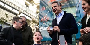 Ο Κυριάκος Μητσοτάκης με την Κάρτα Αναπηρίας