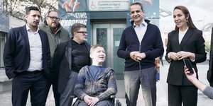 Ο Κυριάκος Μητσοτάκης επισκέφθηκε το Μετρό της Αθήνας για να δει στην πράξη το επίπεδο προσβασιμότητας των ΑμεΑ με την ευρωπαϊκή Κάρτα Αναπηρίας