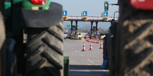 Μπλόκα αγρότες τρακτέρ