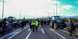 Μπλόκο αγροτών στην Πιερια