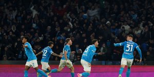 H Nάπολι πήρε το ντέρμπι με 2-1 απέναντι στην Γιουβέντους 