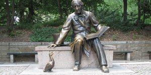 Όμως ο Άντερσεν δεν ήταν μόνο ο «ευγενικός» αφηγητής της εορταστικής θαλπωρής / PEXELS