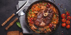 Oσομπούκο αλα Μιλανέζε / Φωτογραφία: Shutterstock