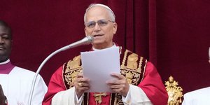 Ο Πάπας Λέων ΙΔ' στην χριστουγεννιάτικη ομιλία του