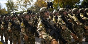 Στρατιωτική παρέλαση