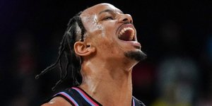 Η Παρί νίκησε τον Ερυθρό Αστέρα