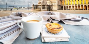 Καφές και pastel de nata στη Λισαβώνα 