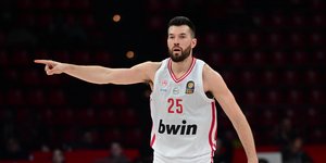 Άλεκ Πίτερς 