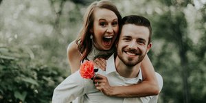 Η ευτυχισμένη σχέση δεν είναι ένας στατικός προορισμός αλλά μια διαρκής διαδικασία αμοιβαίας διαμόρφωσης, κατανόησης και προσαρμογής / SHUTTERSTOCK