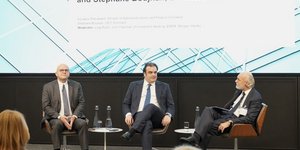 Ο Κυριάκος Πιερρακάκης στο πάνελ συζήτησης στο Λονδίνο