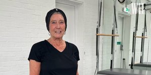 Η 72χρονη σε άσκηση Pilates