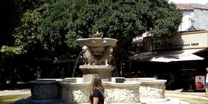 πλατεία ελευθερίας Ηράκλειο Κρήτη λιοντάρια